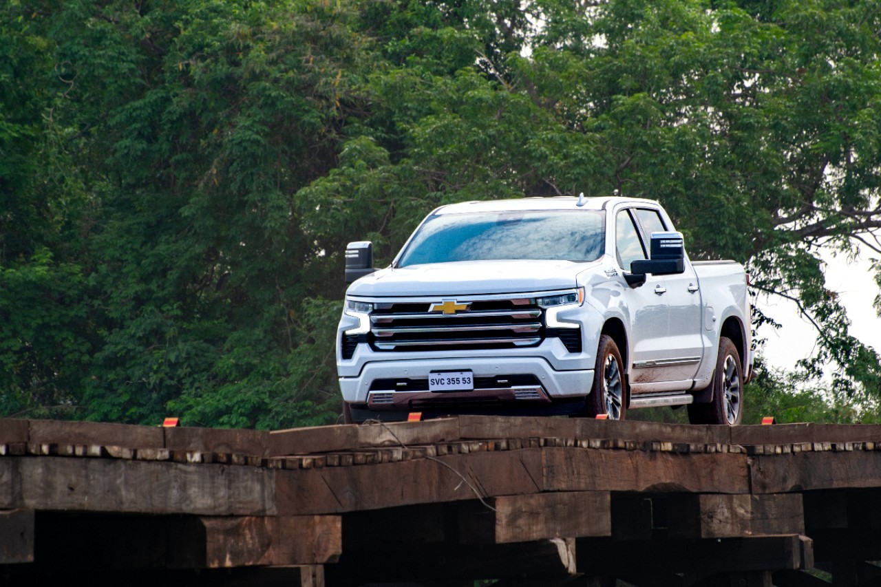 Imagem referente à notícia NOVA SILVERADO ESTREIA COMO A PICAPE MAIS AVANÇADA DO MERCADO