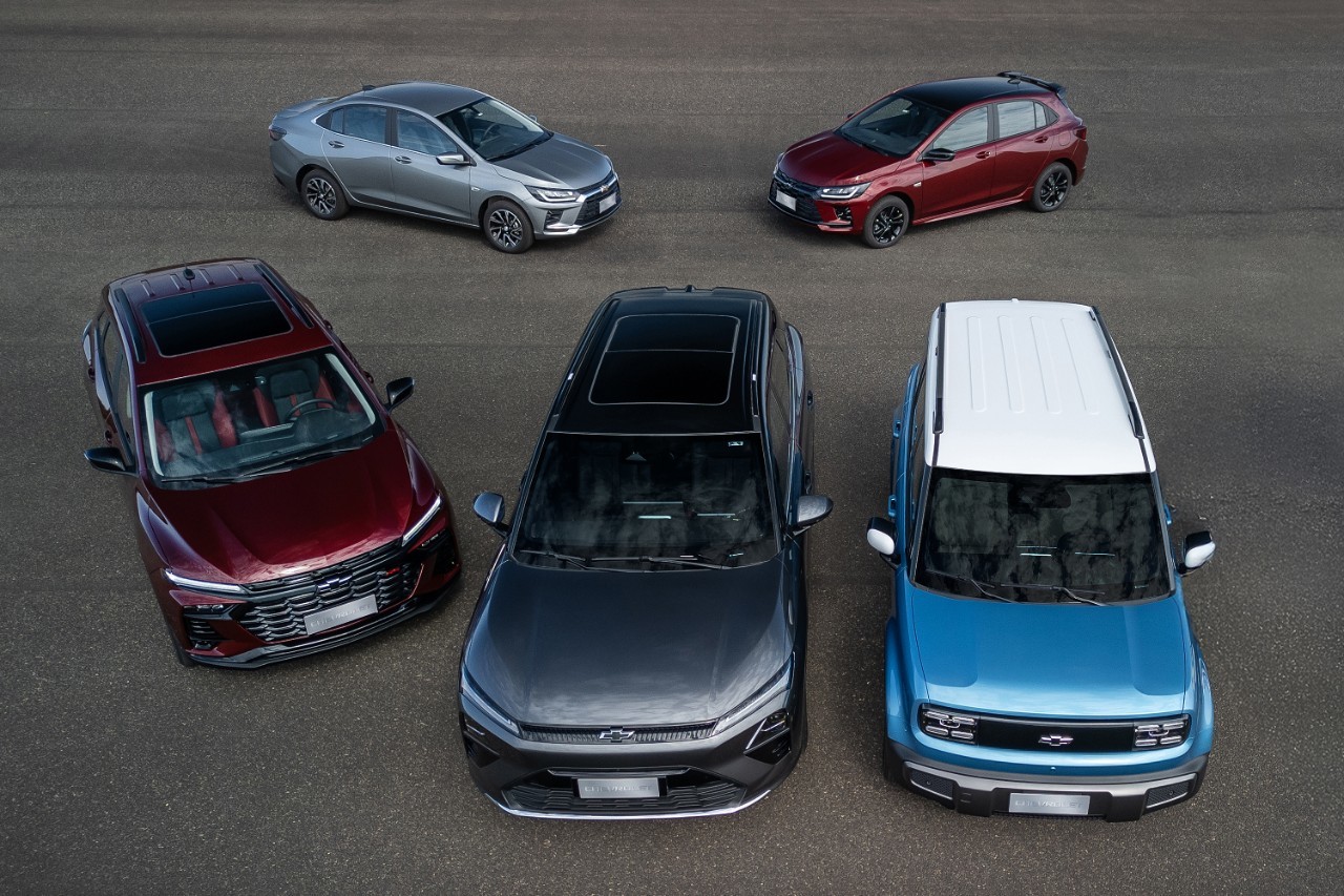 Imagem referente à notícia Chevrolet apresenta os novos Onix, Onix Plus, Tracker, Spark e Captiva