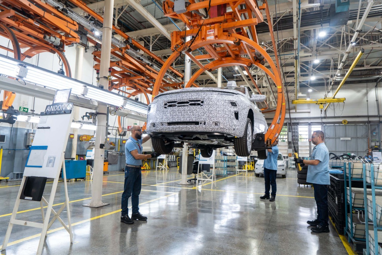 Imagem referente à notícia GM antecipa detalhes do desenvolvimento, dimensões e posicionamento do Chevrolet Sonic